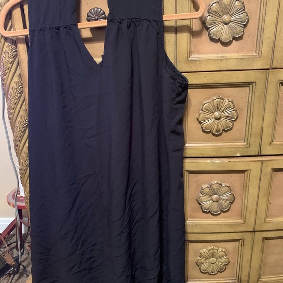 Sleeveless dress - Picture 2 of 3